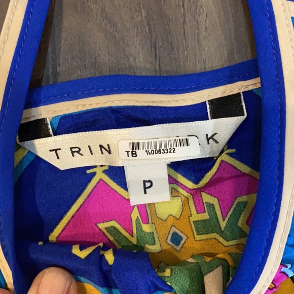 Trina Turk 100% silk printed multicolor tank size P - Picture 2 of 3